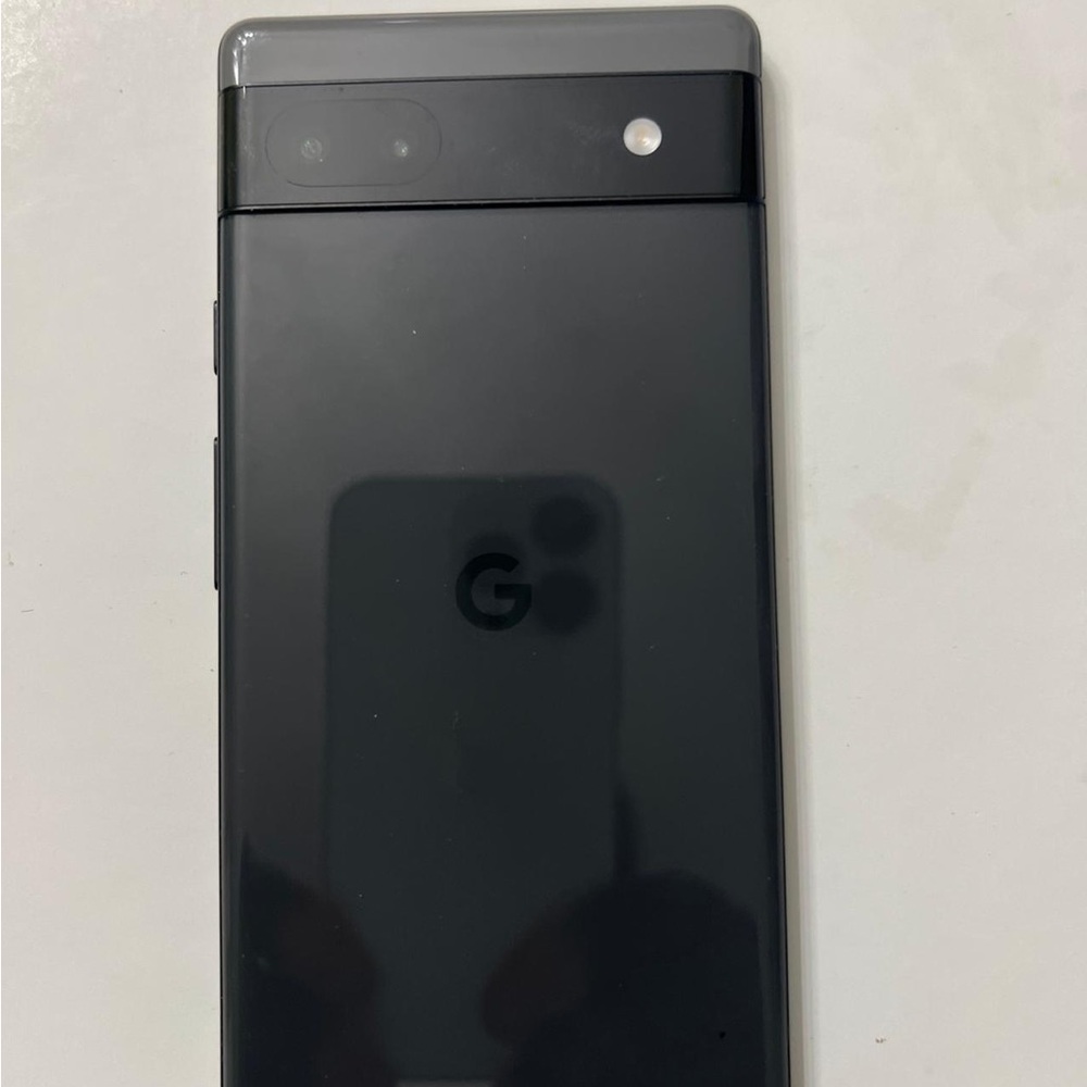 Google Smartphone in Charcoal and Slate